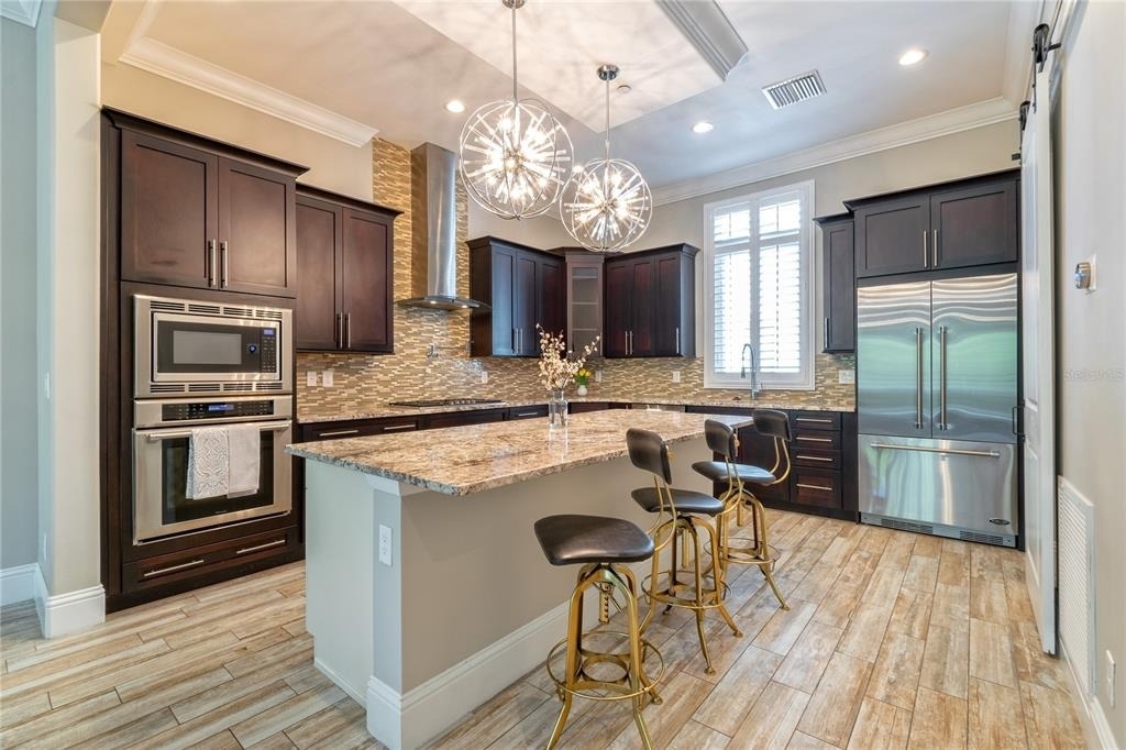 653 E Jackson Street - Photo 11