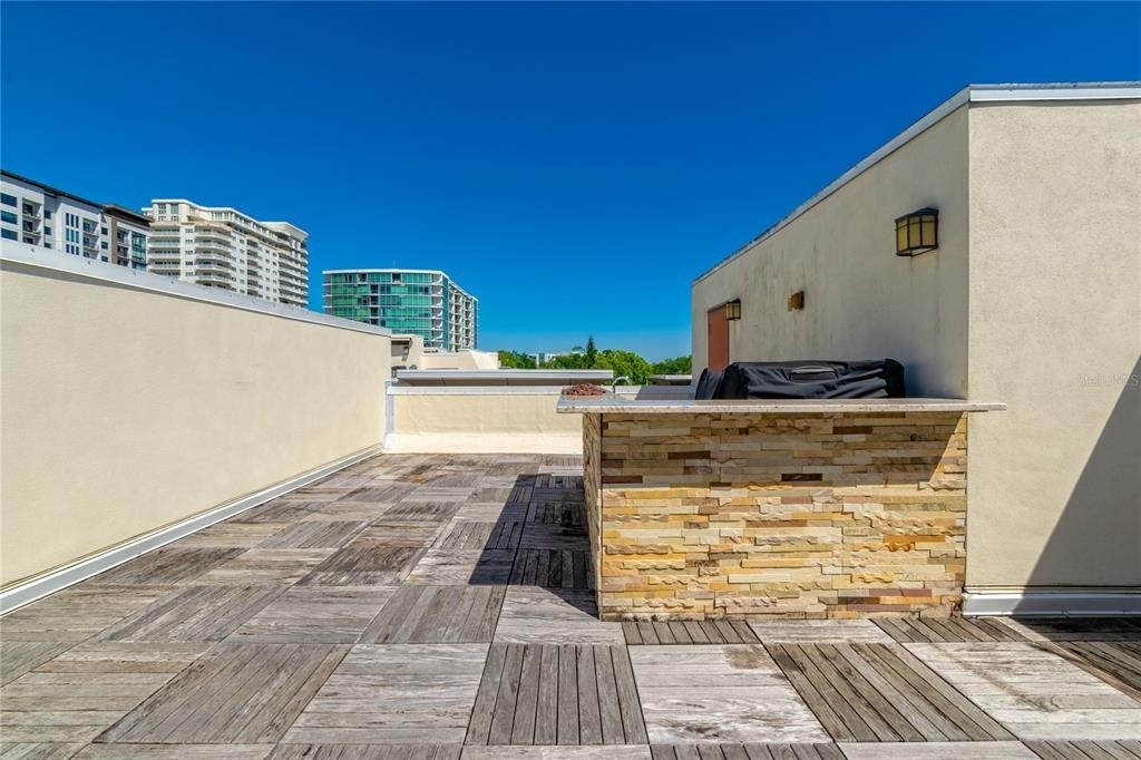 653 E Jackson Street - Photo 36