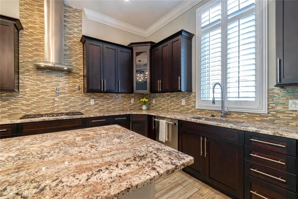 653 E Jackson Street - Photo 9