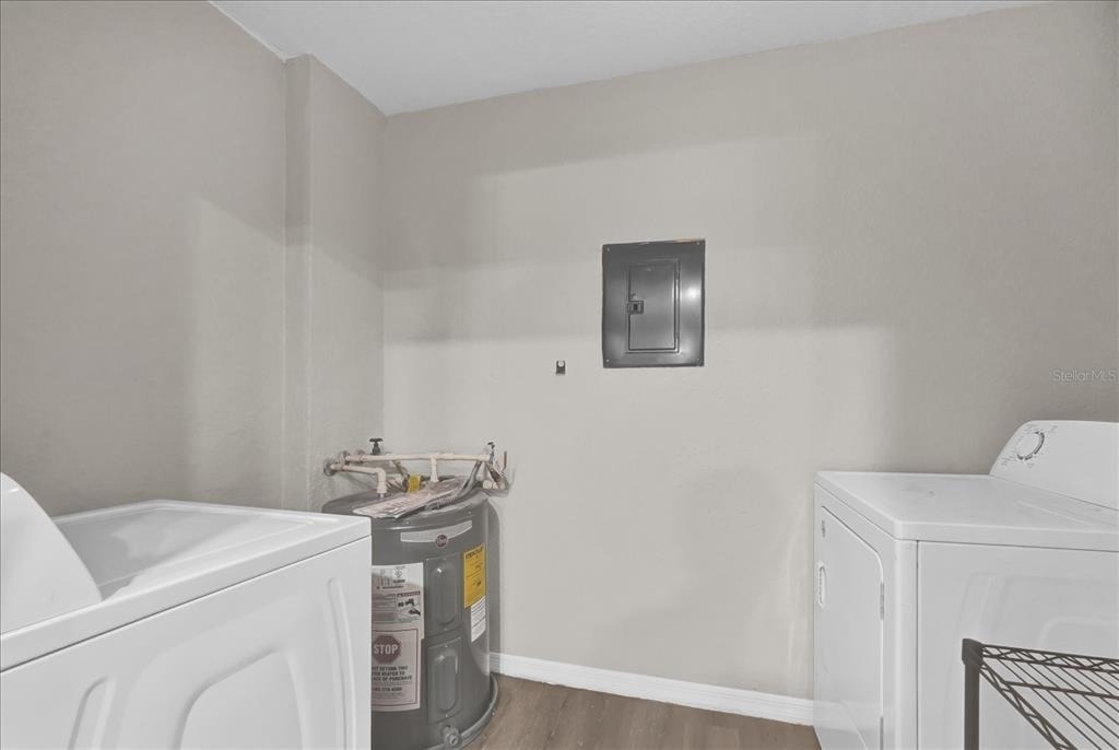 8915 Latrec Avenue - Photo 13