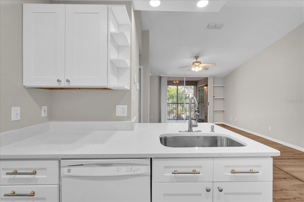 8915 Latrec Avenue - Photo 5