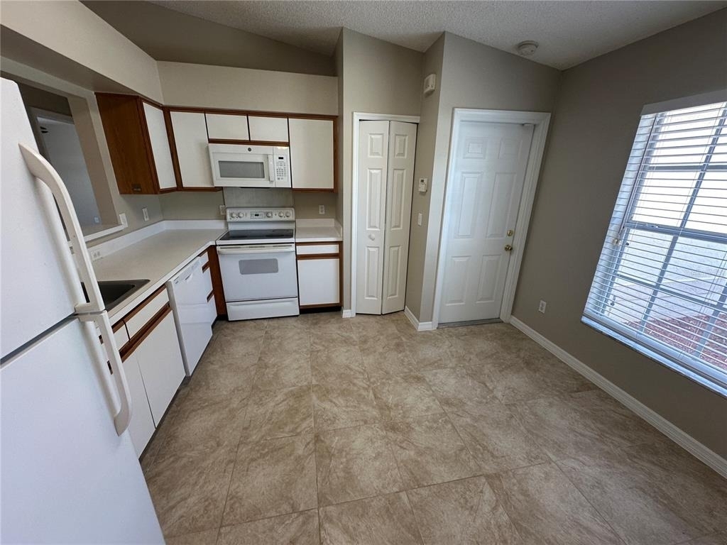 660 Marlene Drive - Photo 3