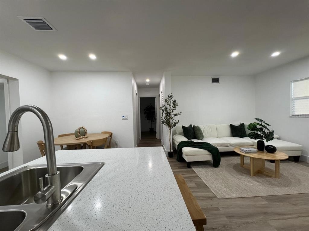 22011 Catherine Avenue - Photo 6
