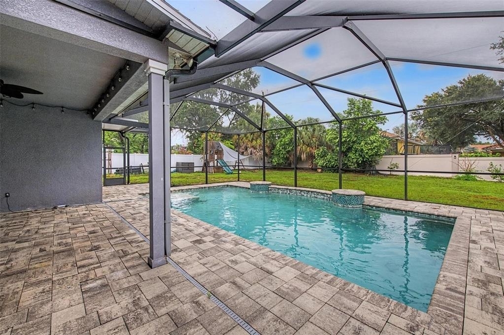 606 Royal Crest Drive - Photo 36