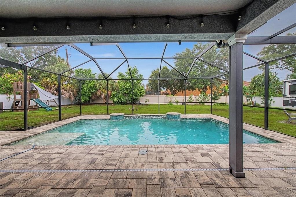 606 Royal Crest Drive - Photo 2