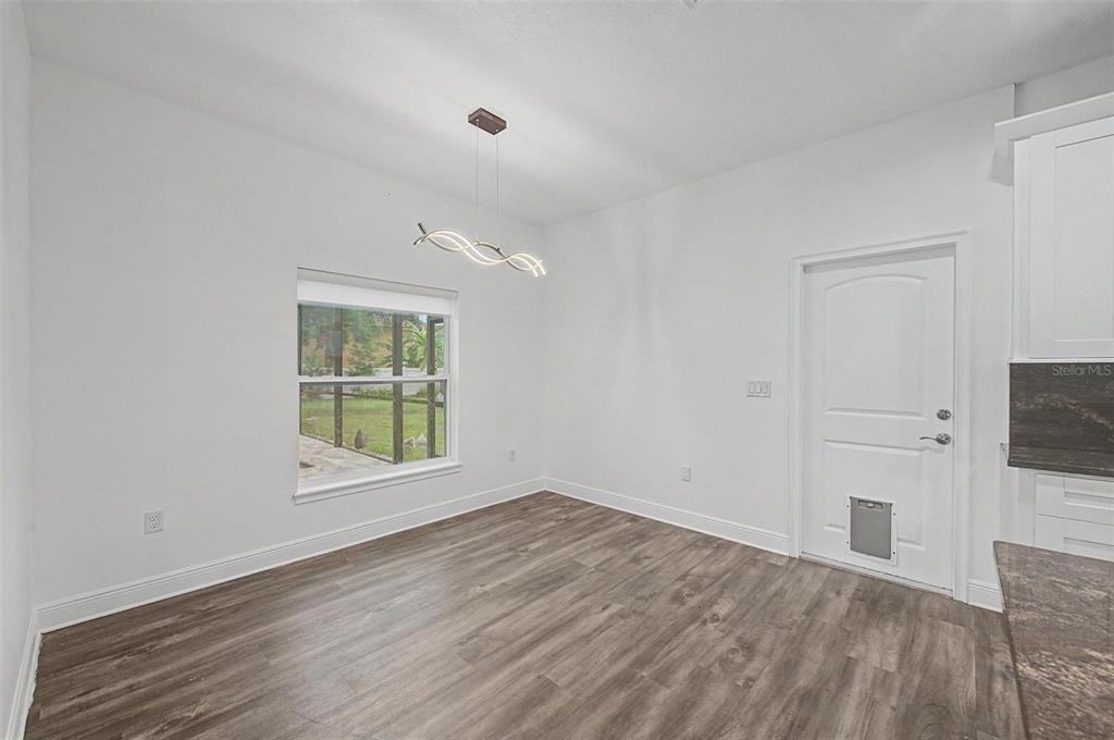 606 Royal Crest Drive - Photo 10
