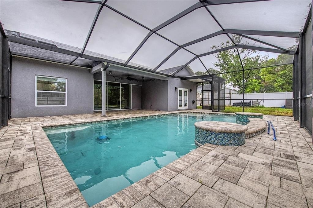 606 Royal Crest Drive - Photo 37