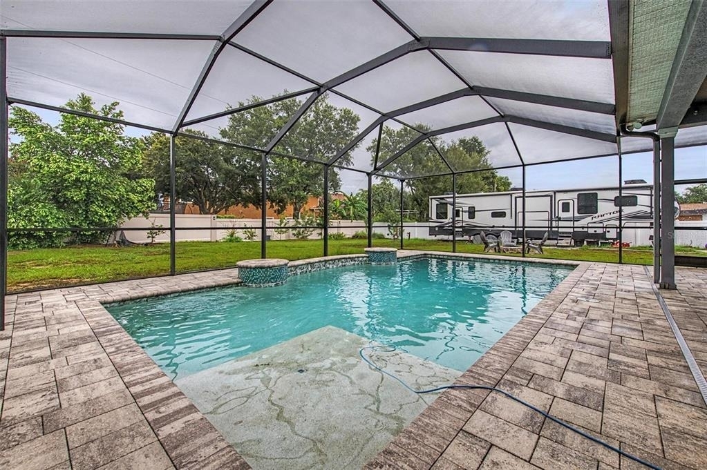 606 Royal Crest Drive - Photo 33