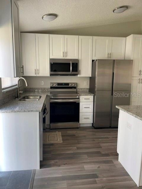1100 Lowry Avenue - Photo 6