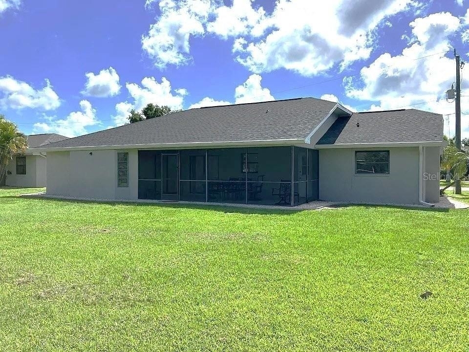 367 Mendoza Street - Photo 2
