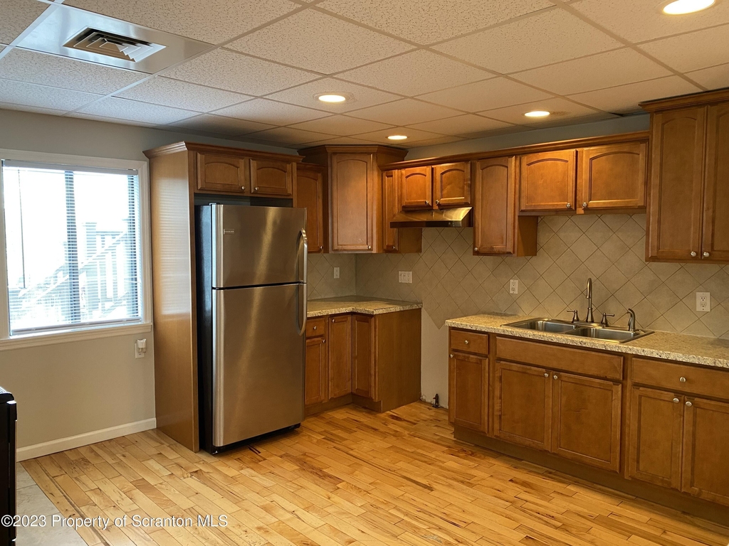 440 Larch Street - Photo 2
