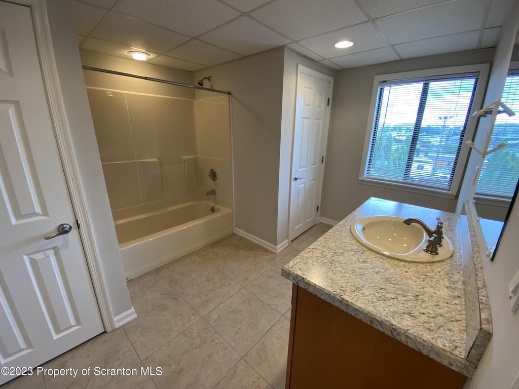 440 Larch Street - Photo 7