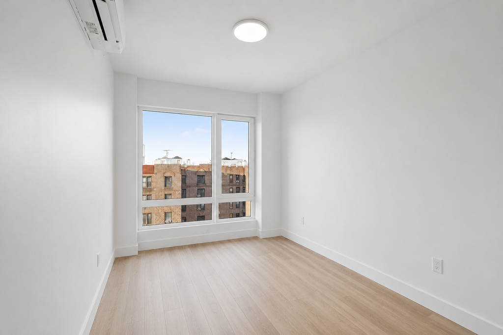 80 Linden Blvd - Photo 3