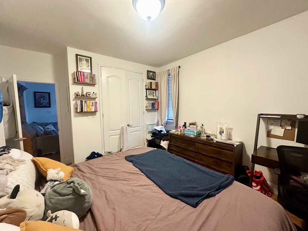401 East 90th Street - Photo 6