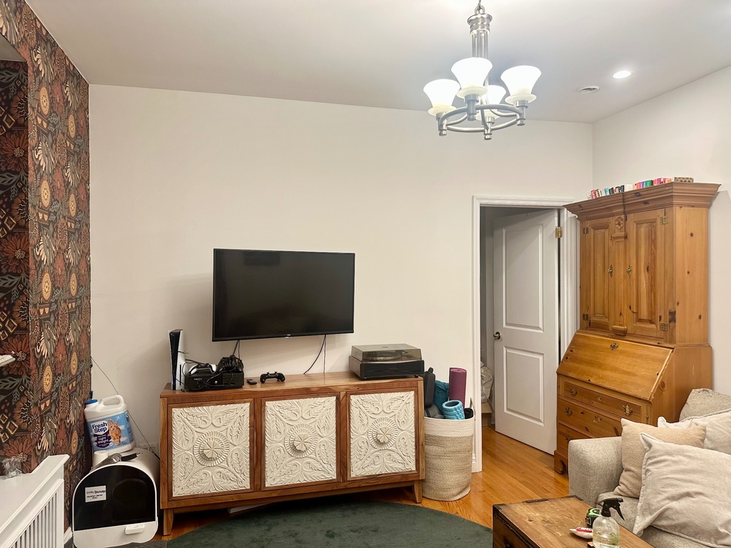 401 East 90th Street - Photo 10