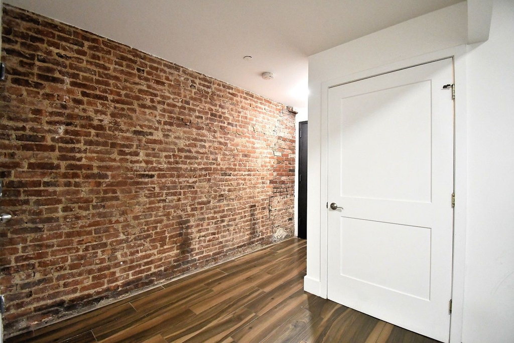 1019 Southern Boulevard - Photo 7