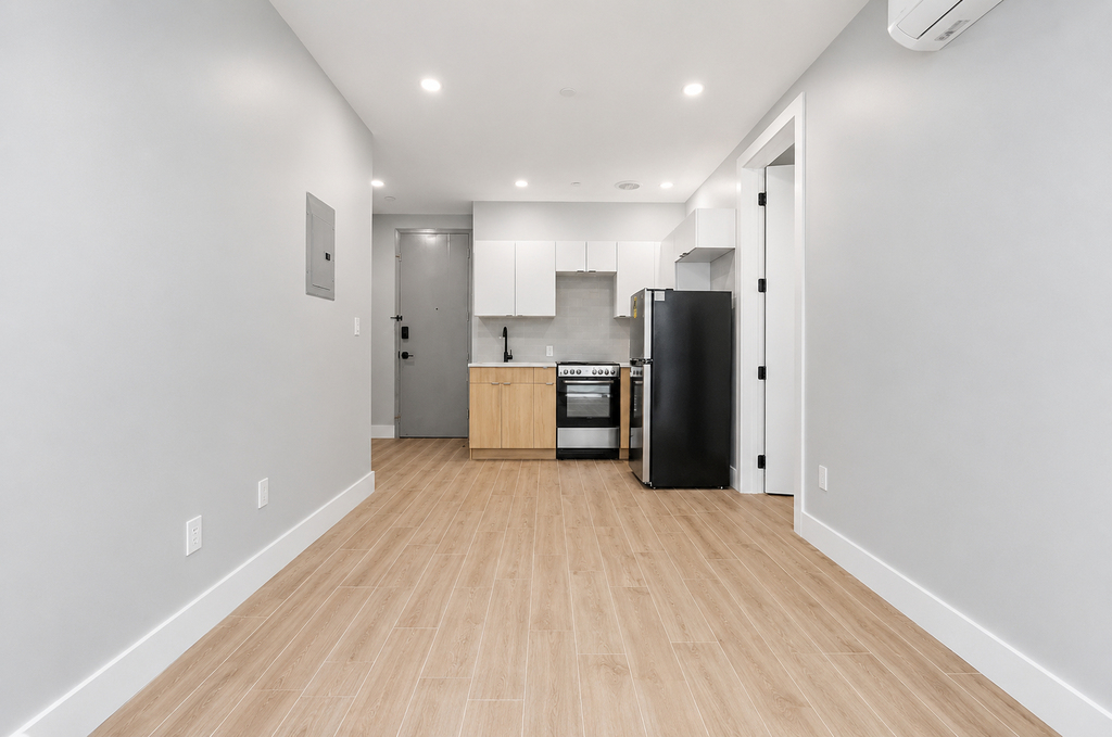 809 Midwood St - Photo 1