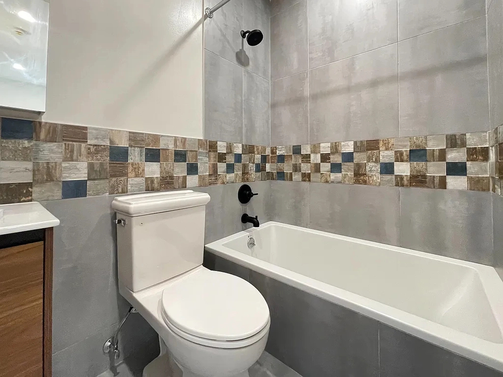 2553 Bedford Avenue - Photo 6