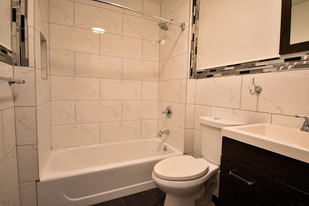 1019 Southern Boulevard - Photo 5