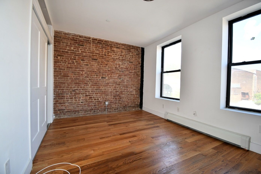 1019 Southern Boulevard - Photo 6