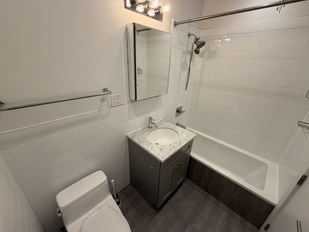 115 Carlton Avenue - Photo 5