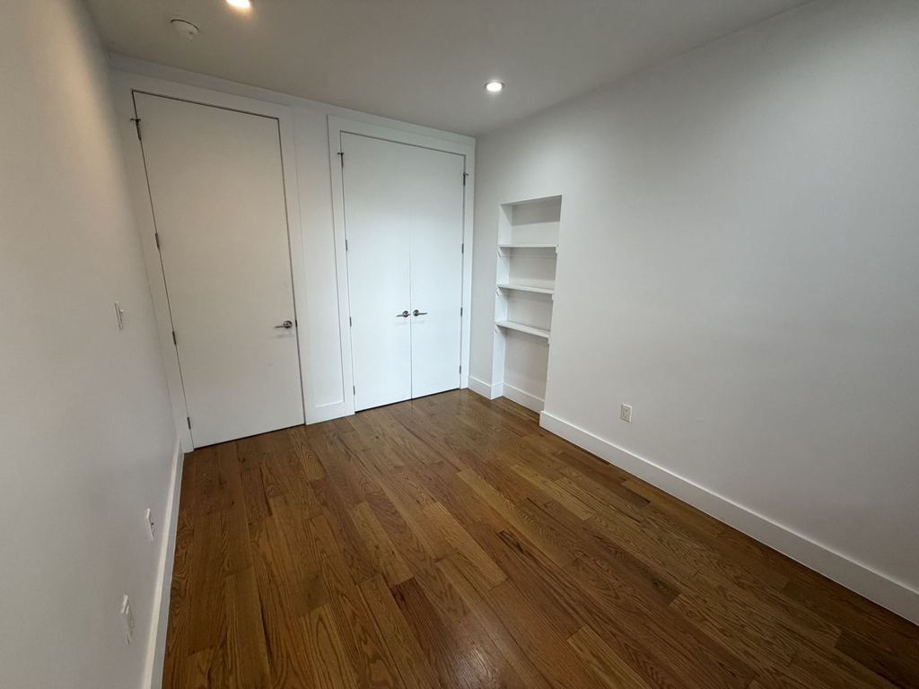 115 Carlton Avenue - Photo 11