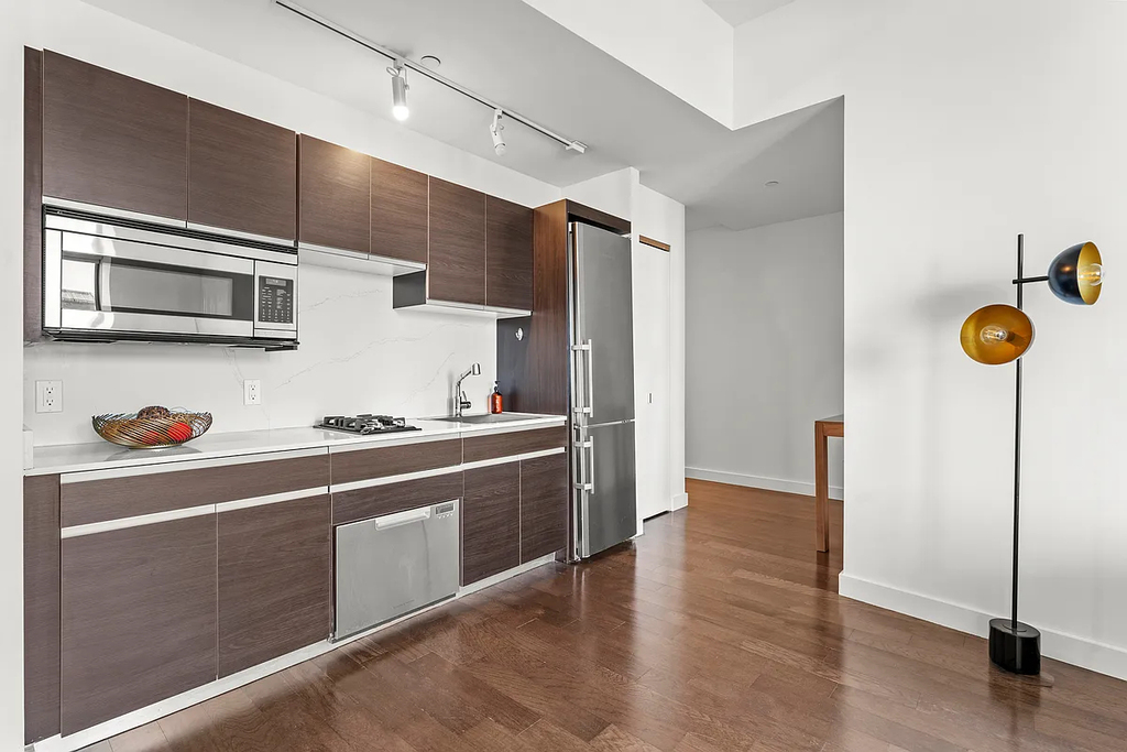 116 John Street - Photo 3