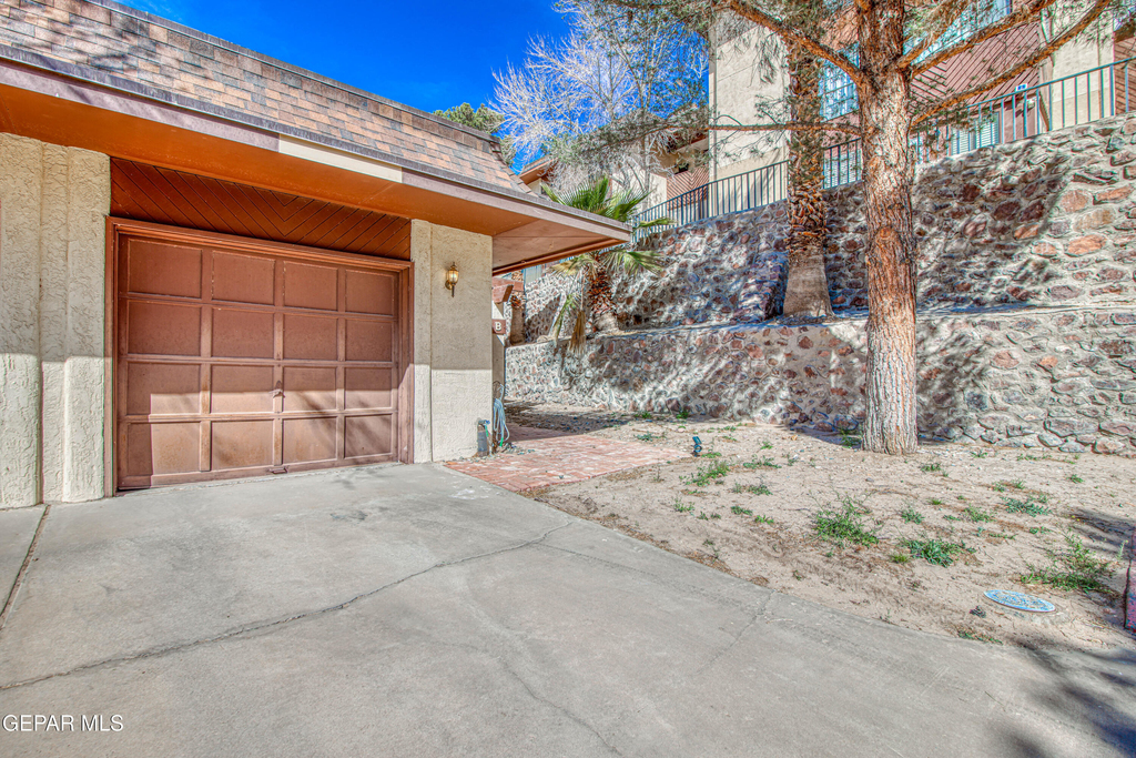 421 Irondale Drive - Photo 3