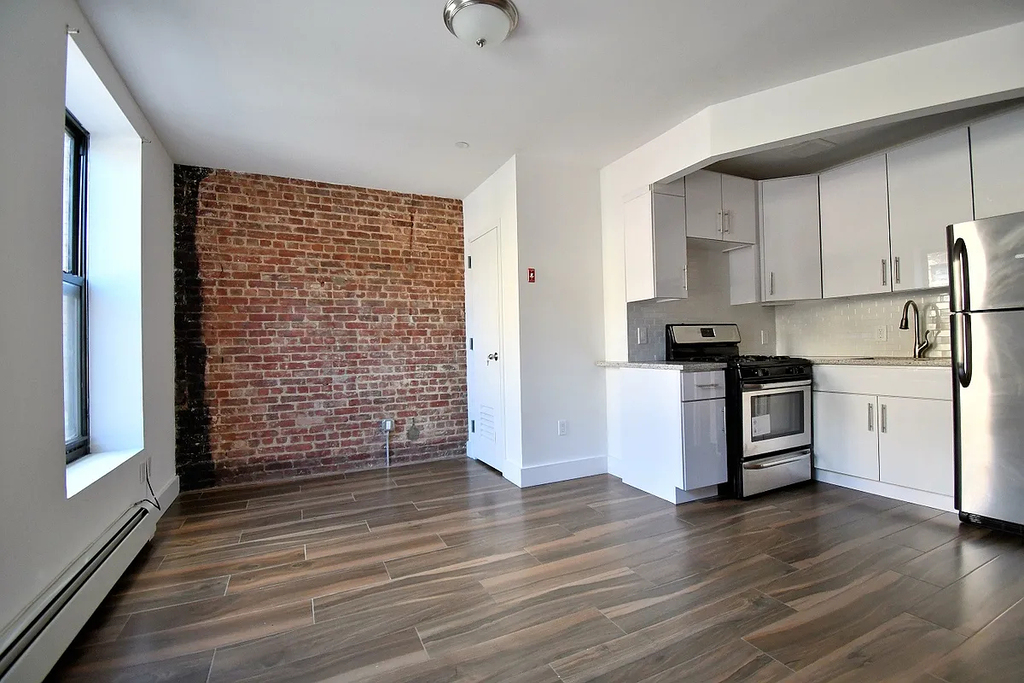 1019 Southern Boulevard - Photo 5