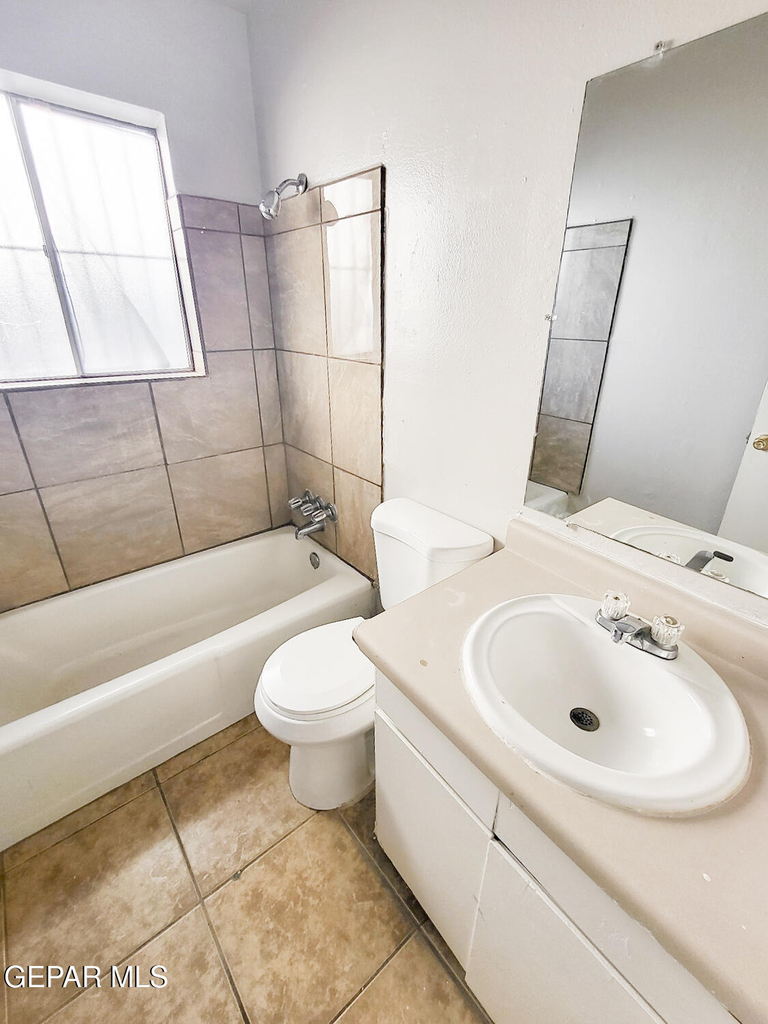 5233 Carousel Drive - Photo 9