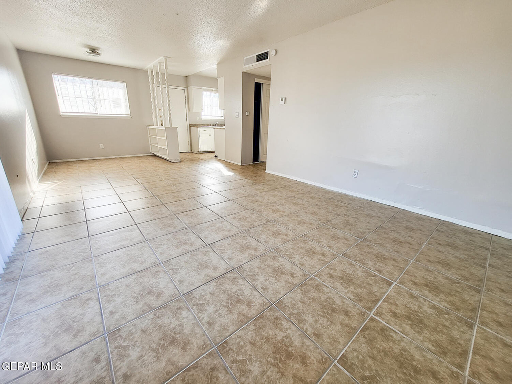 5233 Carousel Drive - Photo 4