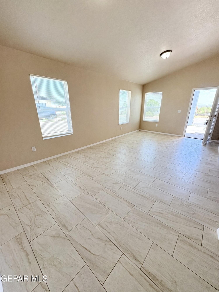 8503 Leo Street - Photo 3