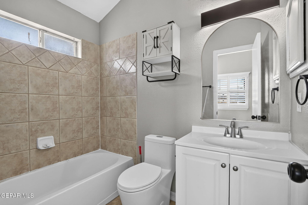 9128 Bur Oak Circle - Photo 23