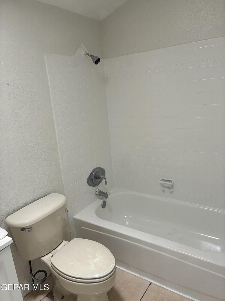 10017 Caribou Drive - Photo 4