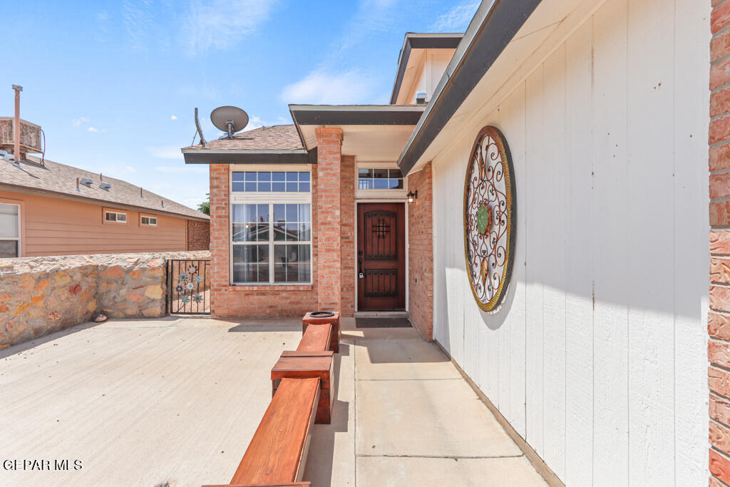 12192 Sun Bridge Place - Photo 2