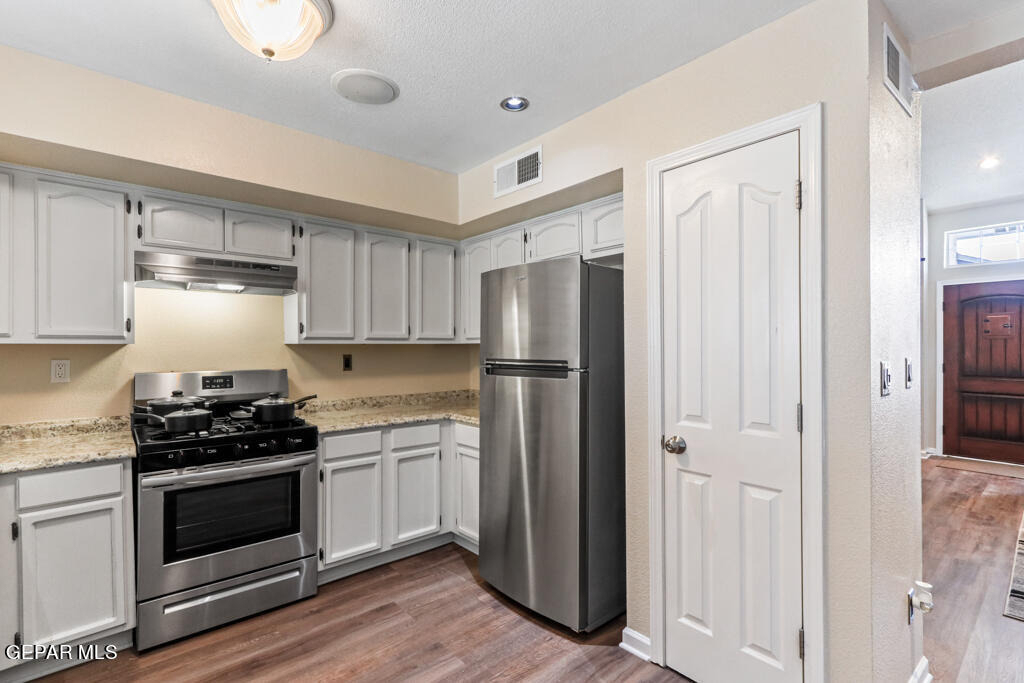 12192 Sun Bridge Place - Photo 15