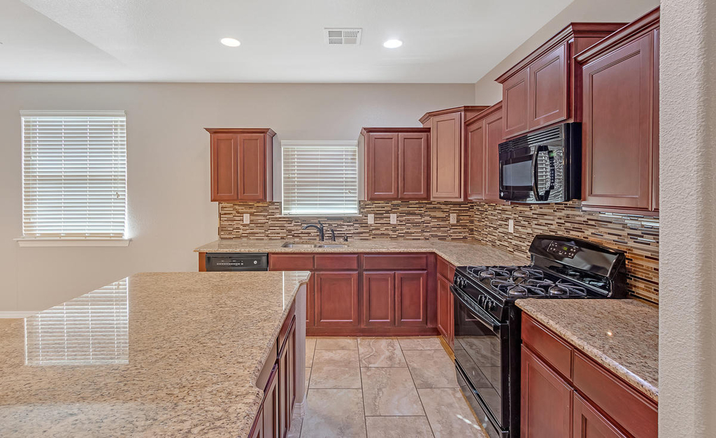 7124 N Skies - Photo 1