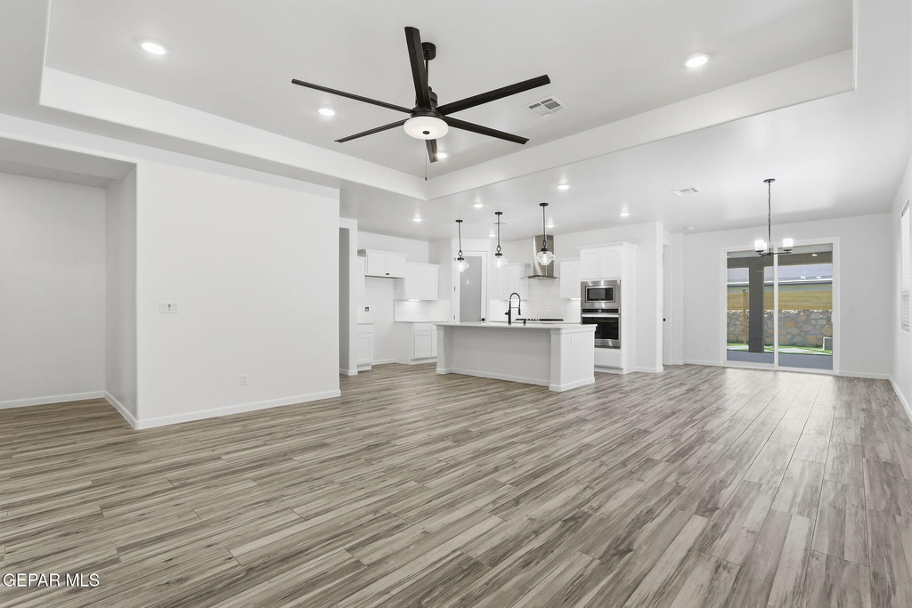 253 Farnborough Street - Photo 11