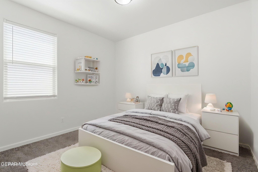 253 Farnborough Street - Photo 8