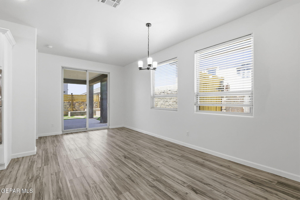 253 Farnborough Street - Photo 14