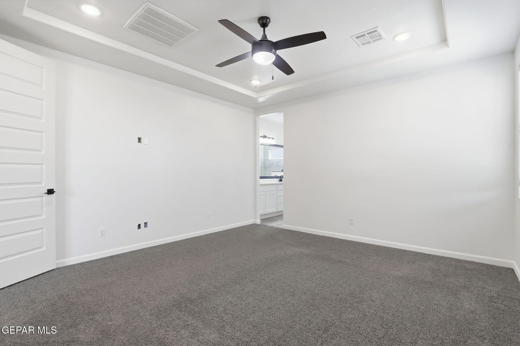 253 Farnborough Street - Photo 21
