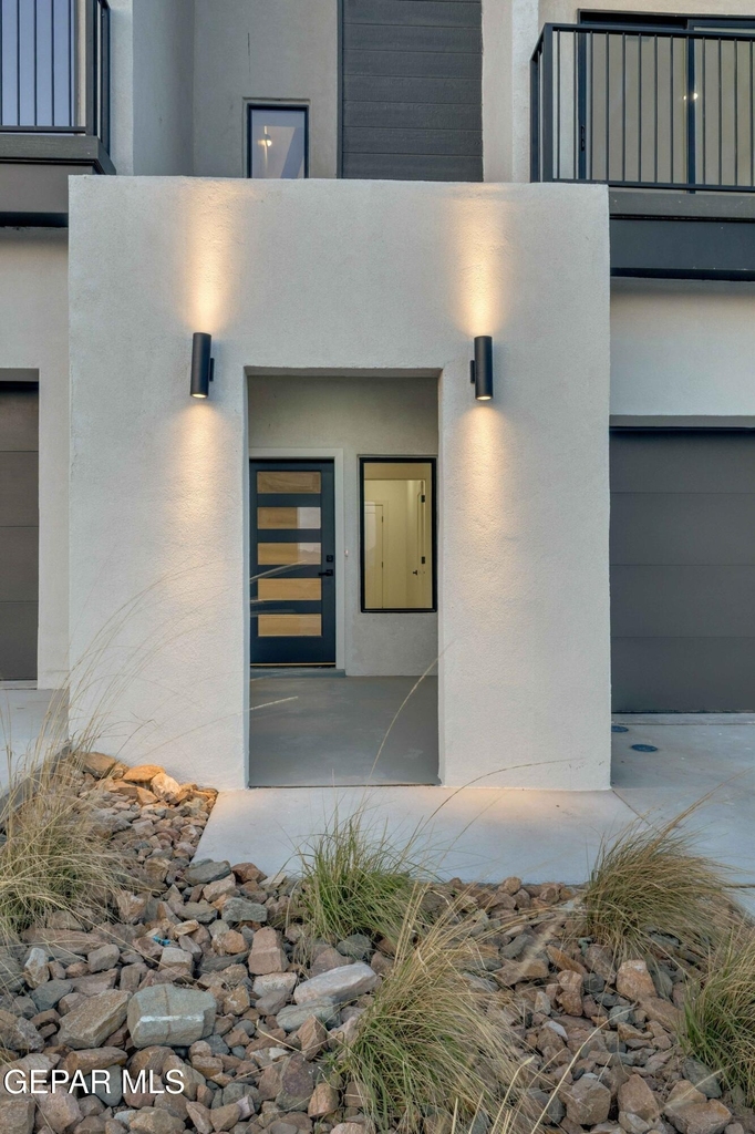 1519 Golden Hill Terrace - Photo 3