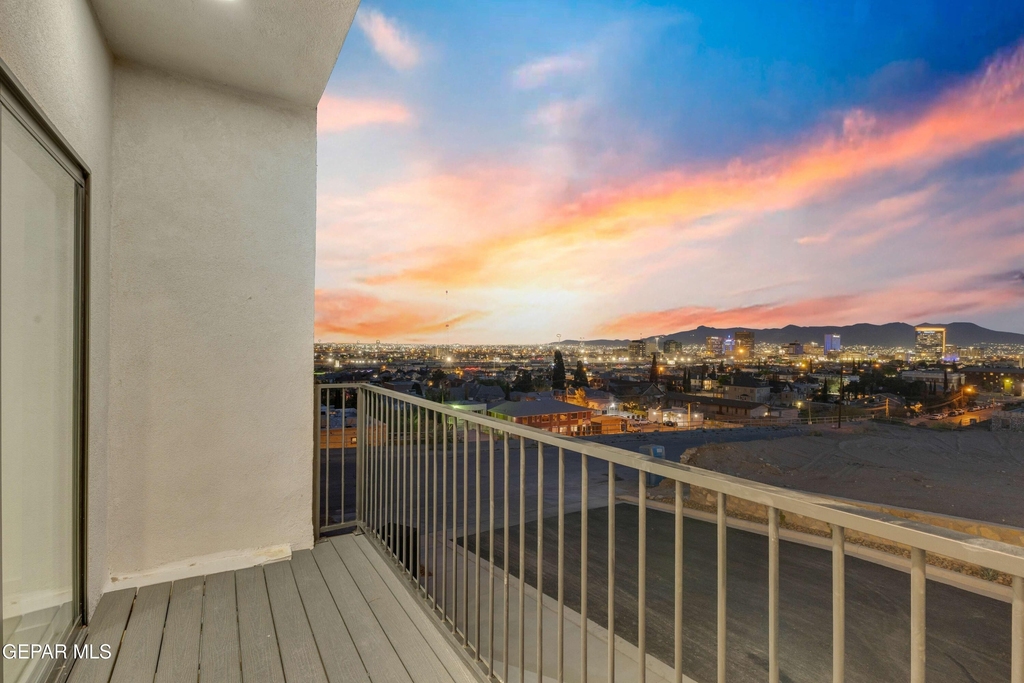 1519 Golden Hill Terrace - Photo 17
