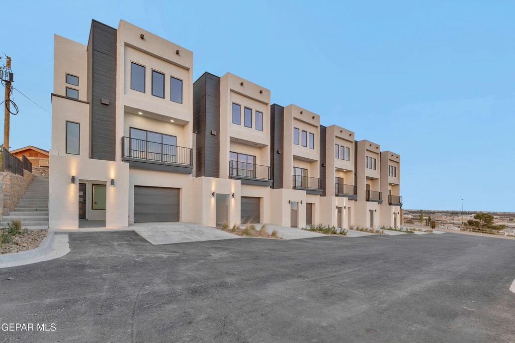 1519 Golden Hill Terrace - Photo 1