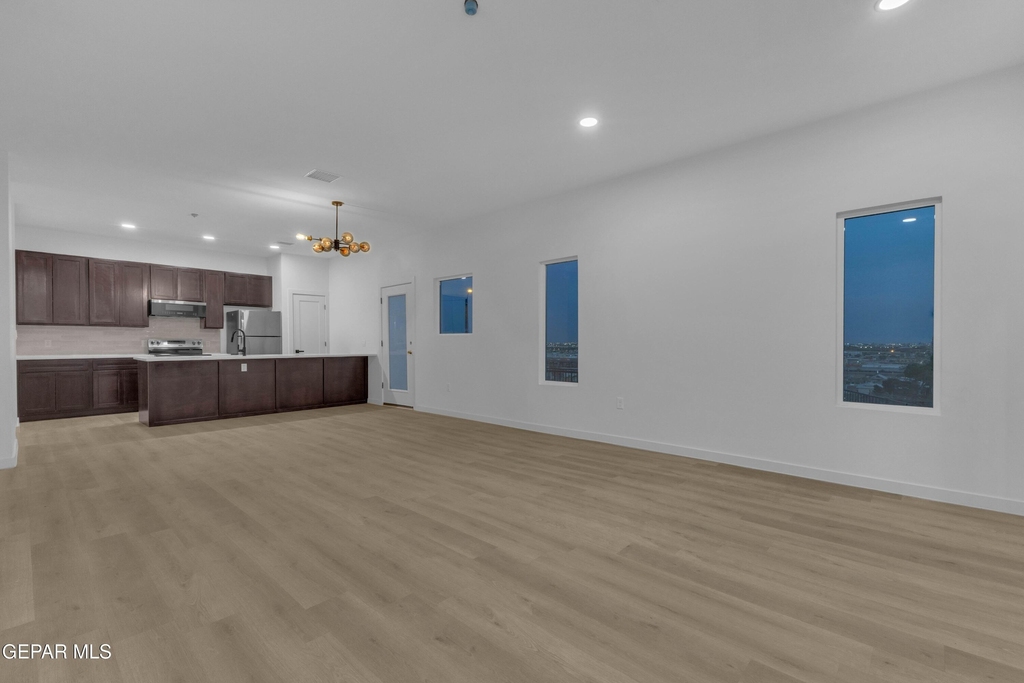 1519 Golden Hill Terrace - Photo 7