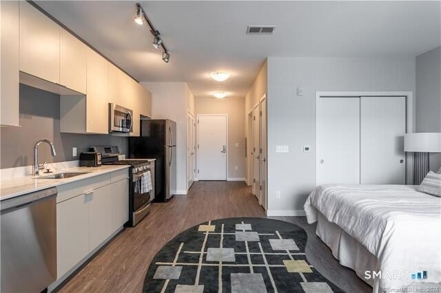 300 Glover Avenue - Photo 1