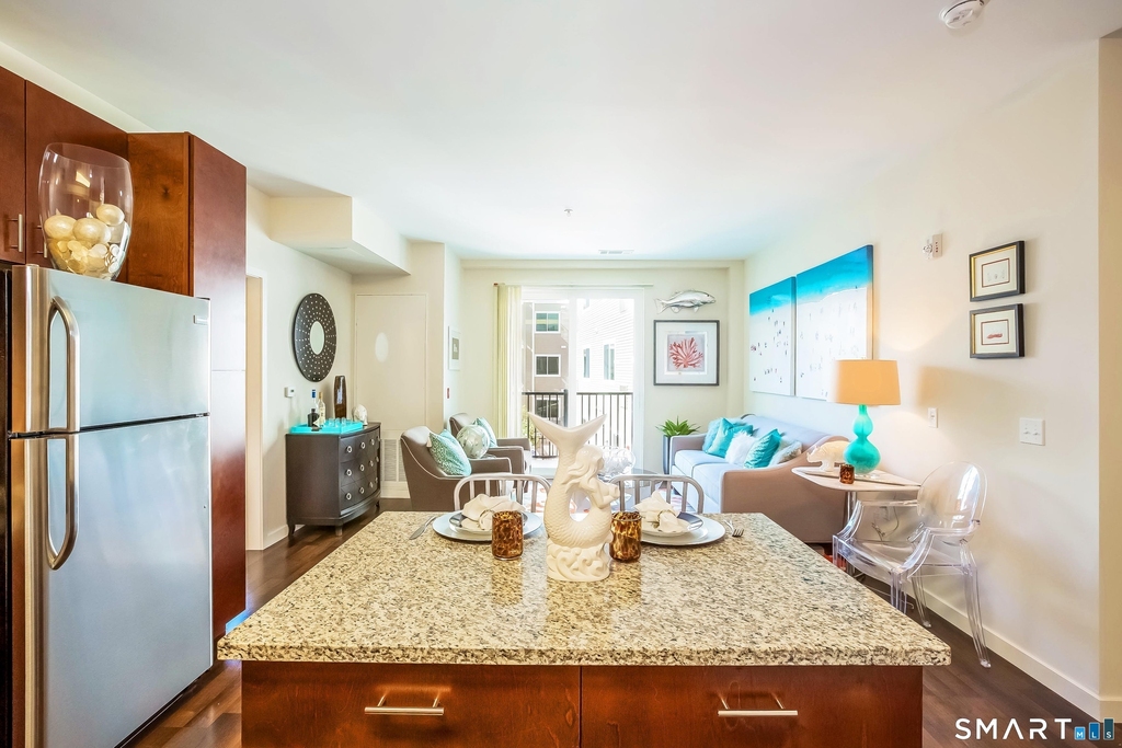 1 Glover Avenue - Photo 4