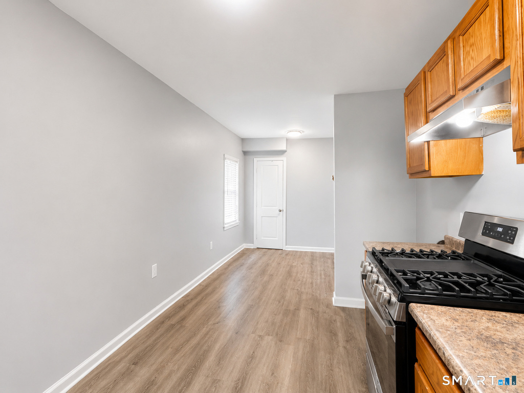 893 Highland Avenue - Photo 11