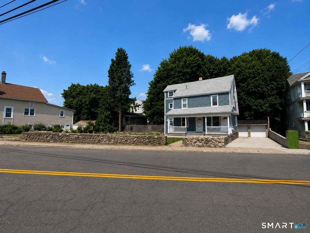 893 Highland Avenue - Photo 2