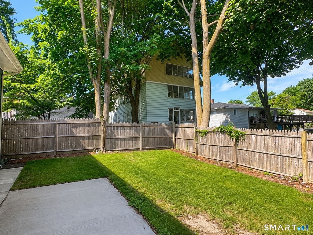 893 Highland Avenue - Photo 4